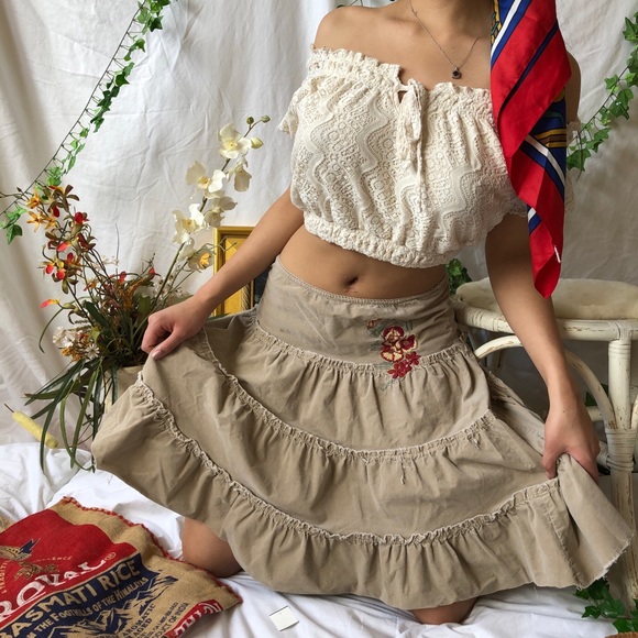 Embroidered peasant dress - Picture 3 of 5